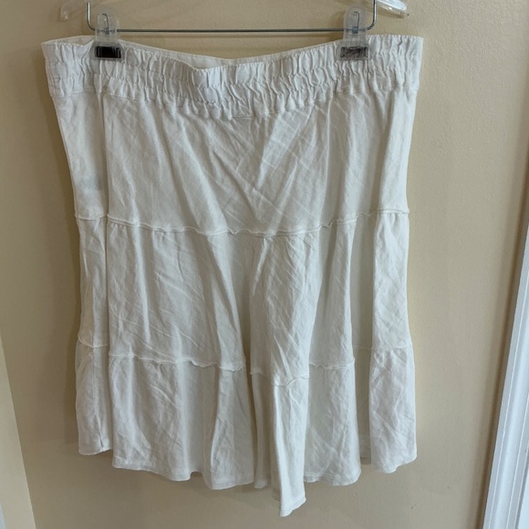 Caslon Linen Skirt, Size Medium - Picture 2 of 4